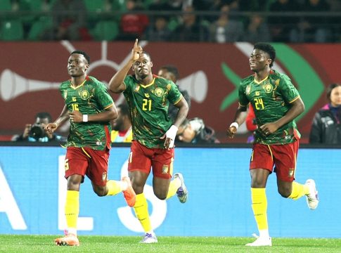 ΑΚΤΗ ΕΛΕΦΑΝΤΟΣΤΟΥ – ΚΑΜΕΡΟΥΝ Live Streaming