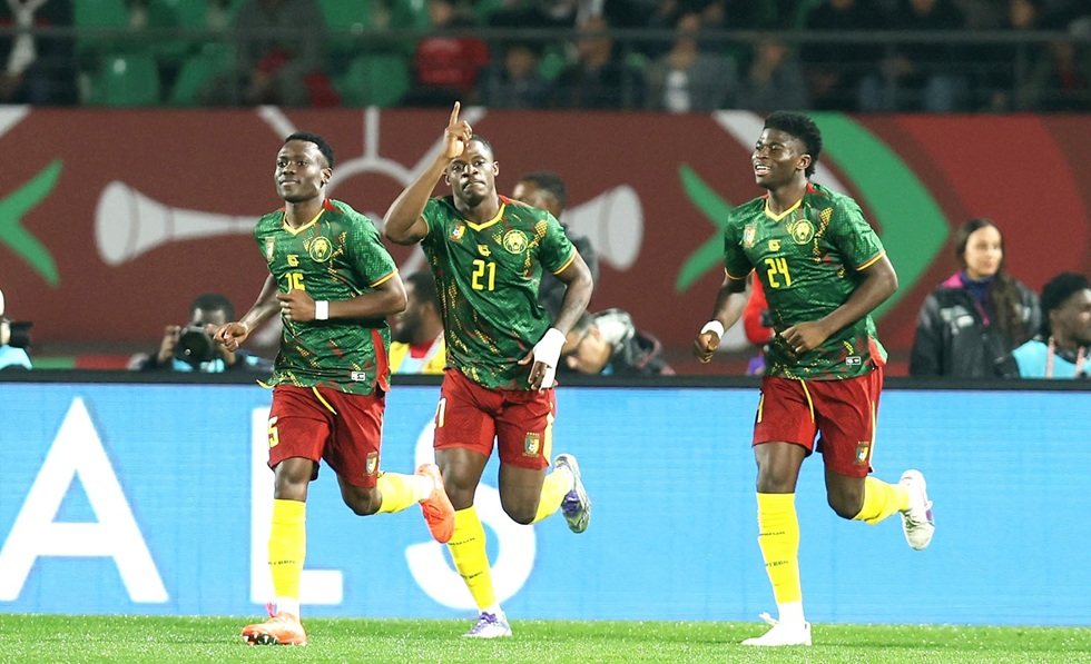 ΑΚΤΗ ΕΛΕΦΑΝΤΟΣΤΟΥ – ΚΑΜΕΡΟΥΝ Live Streaming