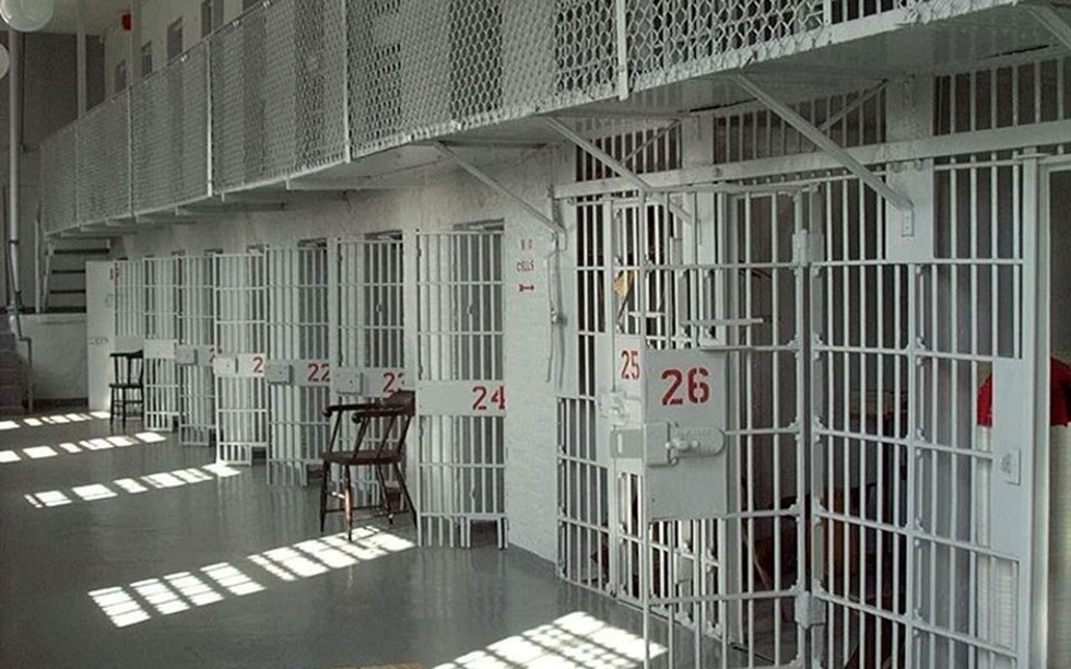 Έφοδος της ΕΛ.ΑΣ. στις φυλακές Κορυδαλλού – Κατασχέθηκαν κινητά τηλέφωνα