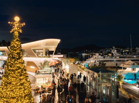 Γιορτινή ατμόσφαιρα και premium γεύσεις Kayak στο Astir Christmas Market