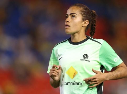 «Όταν έφυγα, αντί για ανθοδέσμη μού έδωσαν μπανάνες»: Αδιανόητη καταγγελία!