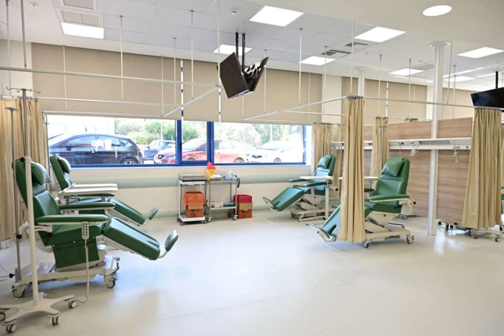 Το ΕΣΥ σε οριακό σημείο αντοχής – Τι οδήγησε στην αποδυνάμωση του δημόσιου συστήματος υγείας