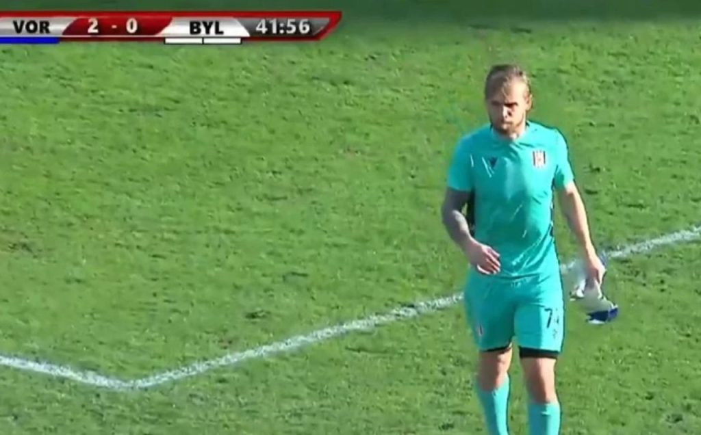 Τερματοφύλακας στην Αλβανία έφυγε από το γήπεδο χωρίς… λόγο (vid)