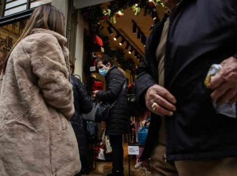 Ανοιχτά καταστήματα την Κυριακή – Το ωράριο λειτουργίας έως την Τετάρτη