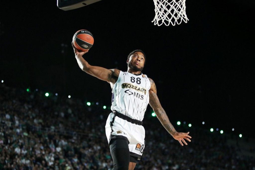 Τι ισχύει με το συμβόλαιο του Ταϊρίκ Τζόουνς: Πώς μπορεί να «σπάσει» με την Παρτιζάν και να απασχολήσει όλη τη Euroleague (vids)