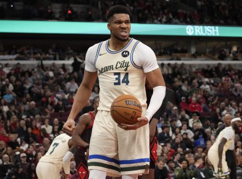 Το «I’m f@cking back» του Αντετοκούνμπο και το μήνυμα προς τους Μπακς (vids)