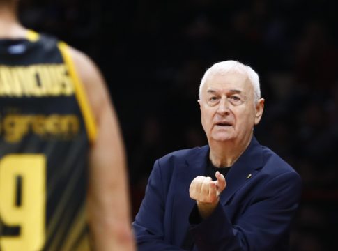 Σάκοτα: «Είναι πάντα δύσκολο να αντιμετωπίζεις έναν τέτοιο αντίπαλο- Ξέραμε τι παίκτης είναι ο Σίλβα»