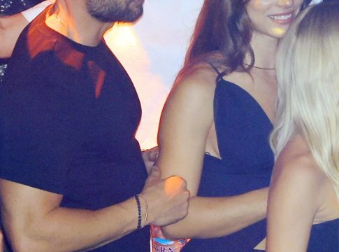 Δεν κρύβονται πλέον: Είναι το νέο ζευγάρι της ελληνικής showbiz (pics, vid)