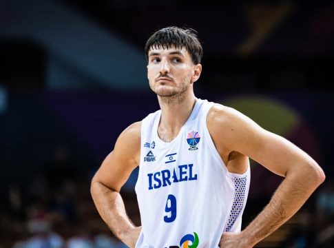 Σίξερς: Σε επαφές με την Μακάμπι Τελ Αβίβ για τον Ρόμαν Σόρκιν