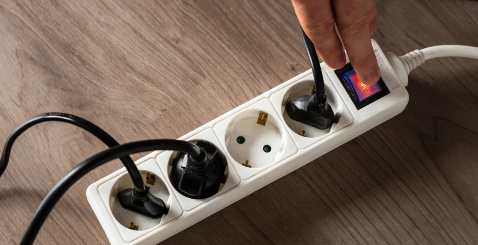 Η συσκευή που πρέπει οπωσδήποτε να αποσυνδέετε από την πρίζα κατά τη διάρκεια καταιγίδων για να αποφύγετε ζημιές