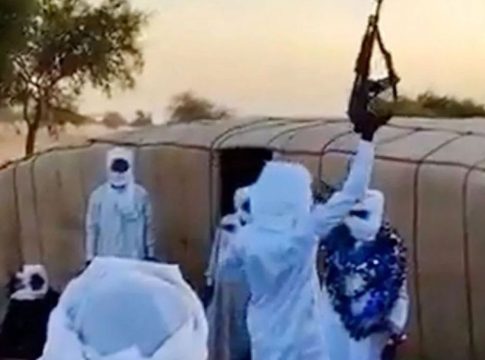 Τραγωδία σε γάμο: Καλεσμένος σκότωσε κατά λάθος τον γαμπρό, ακολούθησε μακελειό με 57 νεκρούς – Βίντεο σοκ!