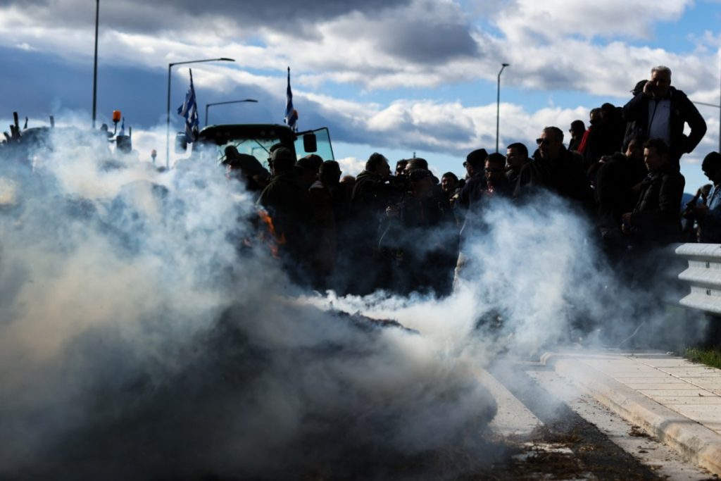 Αγρότες: Διάλογος με Μητσοτάκη αλλά χωρίς ορίζοντα πρόσθετων μέτρων – Το Σάββατο αποφασίζουν για τις κόκκινες γραμμές