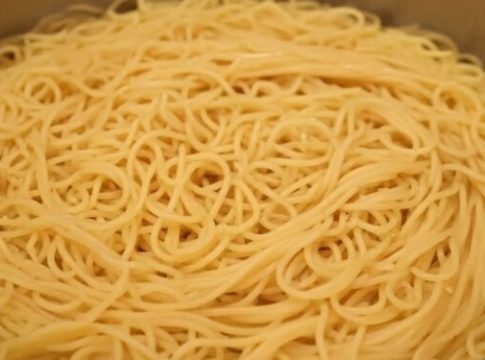 Βάζετε ελαιόλαδο στα μακαρόνια; Σταματήστε το αμέσως!