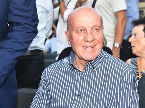 Μίμης Δομάζος: Η συγκινητική ανάρτηση από τις κόρες του για τον έναν χρόνο από τον θάνατο του