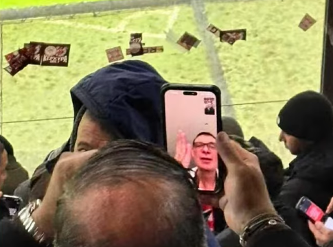 Ο Μπαρτζώκας στα πανηγύρια στη «Γιόχαν Κρόιφ Αρένα» – Εμφανίστηκε με βιντεοκλήση και έγινε viral (pic)