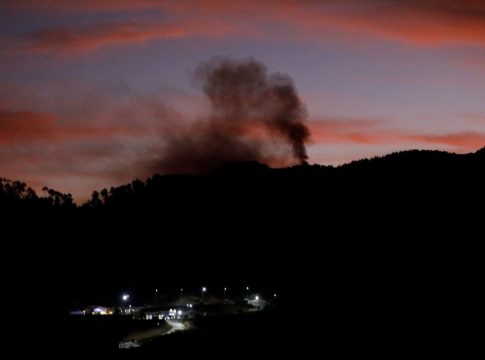 Βενεζουέλα: Η στιγμή της επίθεσης στο Καράκας για την απαγωγή Μαδούρο (vids)