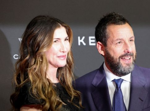 Ο Άνταμ Σάντλερ πιστεύει ότι το «πεπρωμένο» τον οδήγησε στην αγαπημένη του σύζυγο, Τζάκι