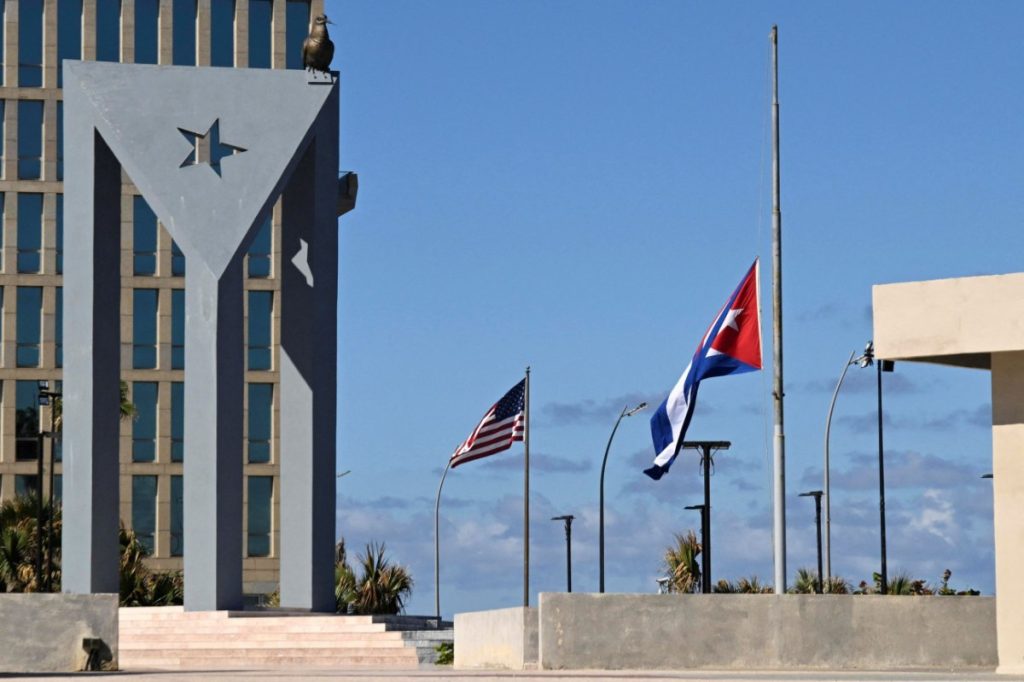 Πού τελειώνει το «Δόγμα Ντονρόε»; – H Κούβα ως ο επόμενος «αδύναμος κρίκος»