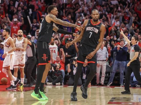 Ο Ντουράντ «καθάρισε» τους Σανς (100-97) – Οι Χόρνετς διέλυσαν τους Θάντερ (97-124)