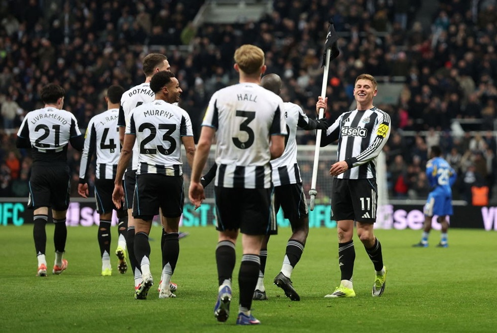 LIVE: Νιούκαστλ  – Άστον Βίλα