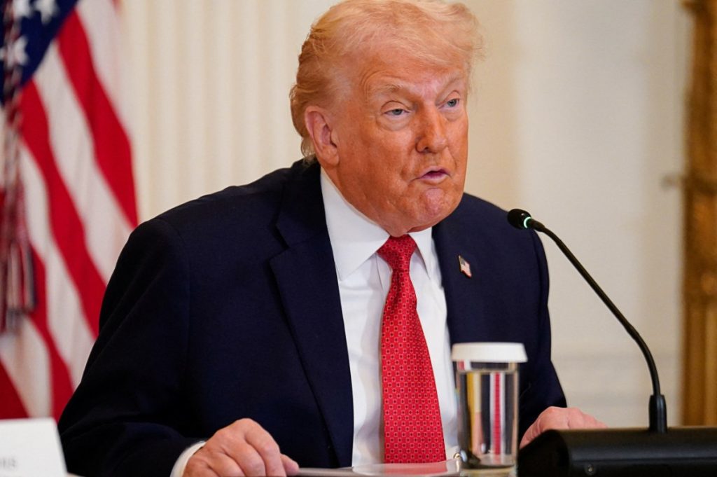 «Δεν σκέφτομαι πλέον αποκλειστικά την ειρήνη» – Νέες απειλές Τραμπ για την Γροιλανδία και έκτακτη Σύνοδος Κορυφής στην ΕΕ