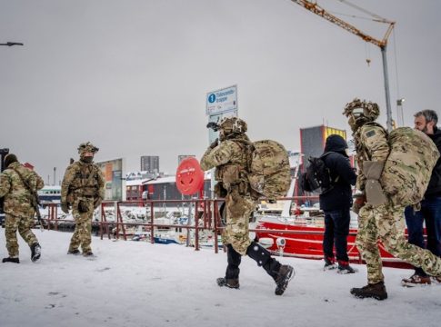 Γροιλανδία: «Οι ΗΠΑ συγκέντρωναν κρυφά πληροφορίες για στρατιωτικές εγκαταστάσεις» – Τι εξετάζει η ΕΕ