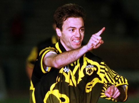 Ο Μιχάλης Κασάπης συναντά τον κόσμο της ΑΕΚ πριν το ντέρμπι με τον Παναθηναϊκό (pic)