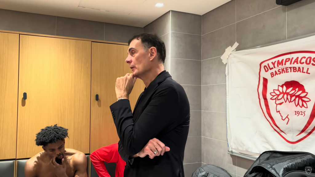 Η ομιλία του κόουτς Μπαρτζώκα μετά τη νίκη του Ολυμπιακού επί της Εφές (vid)