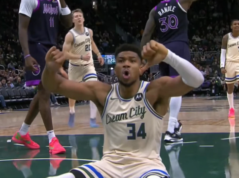 Απίστευτα πράγματα στο Μιλγουόκι: Οι φίλοι των Μπακς αποδοκίμαζαν κι ο Αντετοκούνμπο τους γιούχαρε! (vid)