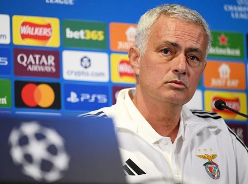 Ο Μουρίνιο διέψευσε τις φήμες επιστροφής στη Ρεάλ: «Δεν βλέπω σαπουνόπερες»