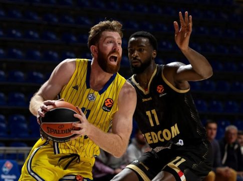 Ρέιμαν: «Πολύ καλή και έμπειρη ομάδα που παίζει χρόνια μαζί ο Ολυμπιακός»