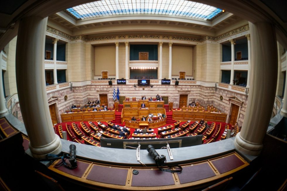 Βουλή: Απορρίφθηκε η ένσταση αντισυνταγματικότητας για το βαθμολόγιο των υπαξιωματικών του στρατού