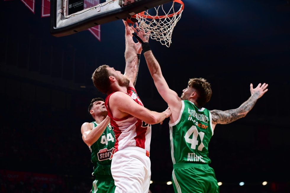 Παναθηναϊκός-Ολυμπιακός: Ντέρμπι-φωτιά στο ξημερωμα του 2026