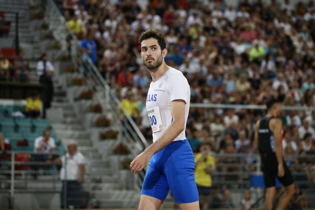 Σπουδαίος Τεντόγλου: «Πέταξε» και έκλεισε θέση στο Παγκόσμιο κλειστού στίβου!
