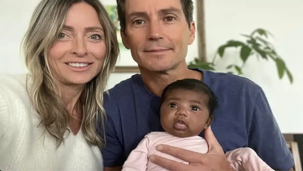 Απίστευτο: Ζευγάρι έκανε εξωσωματική αλλά γέννησε παιδί… άλλου!