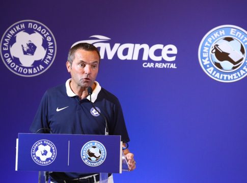 Μονόδρομος η αποπομπή του Λανουά – Μετρά αντίστροφα ο Γάλλος αρχιδιαιτητής και η ΕΠΟ