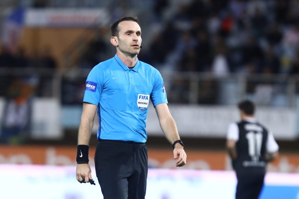 Ορισμός-πρόκληση από τον Λανουά στο Ολυμπιακός – ΠΑΟΚ: Έλληνας διαιτητής στο Καραϊσκάκη, ξένος ο VAR