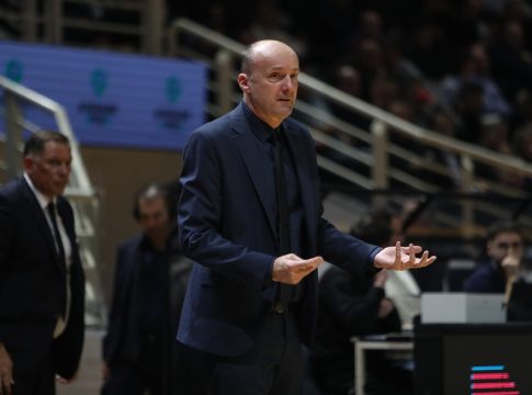 Ζντοβτς: «Δεν μοιάζαμε με ομάδα, έχουμε πολλή δουλειά να κάνουμε»