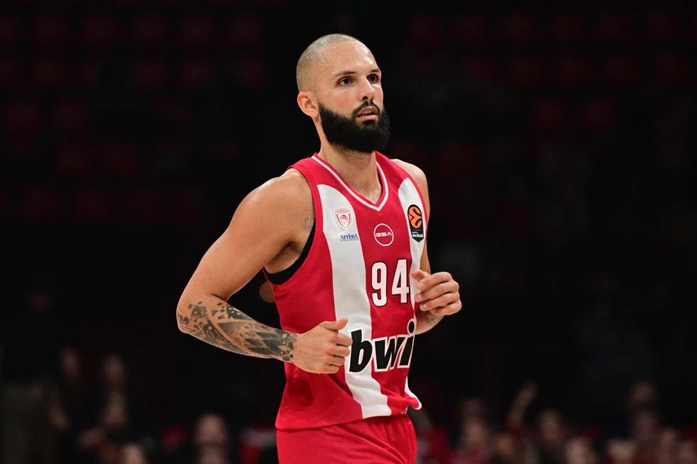 Φουρνιέ στον κόσμο ενόψει Μπαρτσελόνα: «Να δημιουργήσετε καυτή ατμόσφαιρα στο ΣΕΦ» (pic)