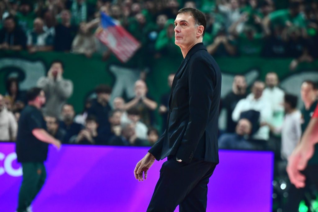 Μπαρτζώκας: «Δεν αμφισβητεί κανείς την ποιότητα του Βεζένκοφ – Ο Φουρνιέ έκανε αυτά που έπρεπε για να νικήσουμε»