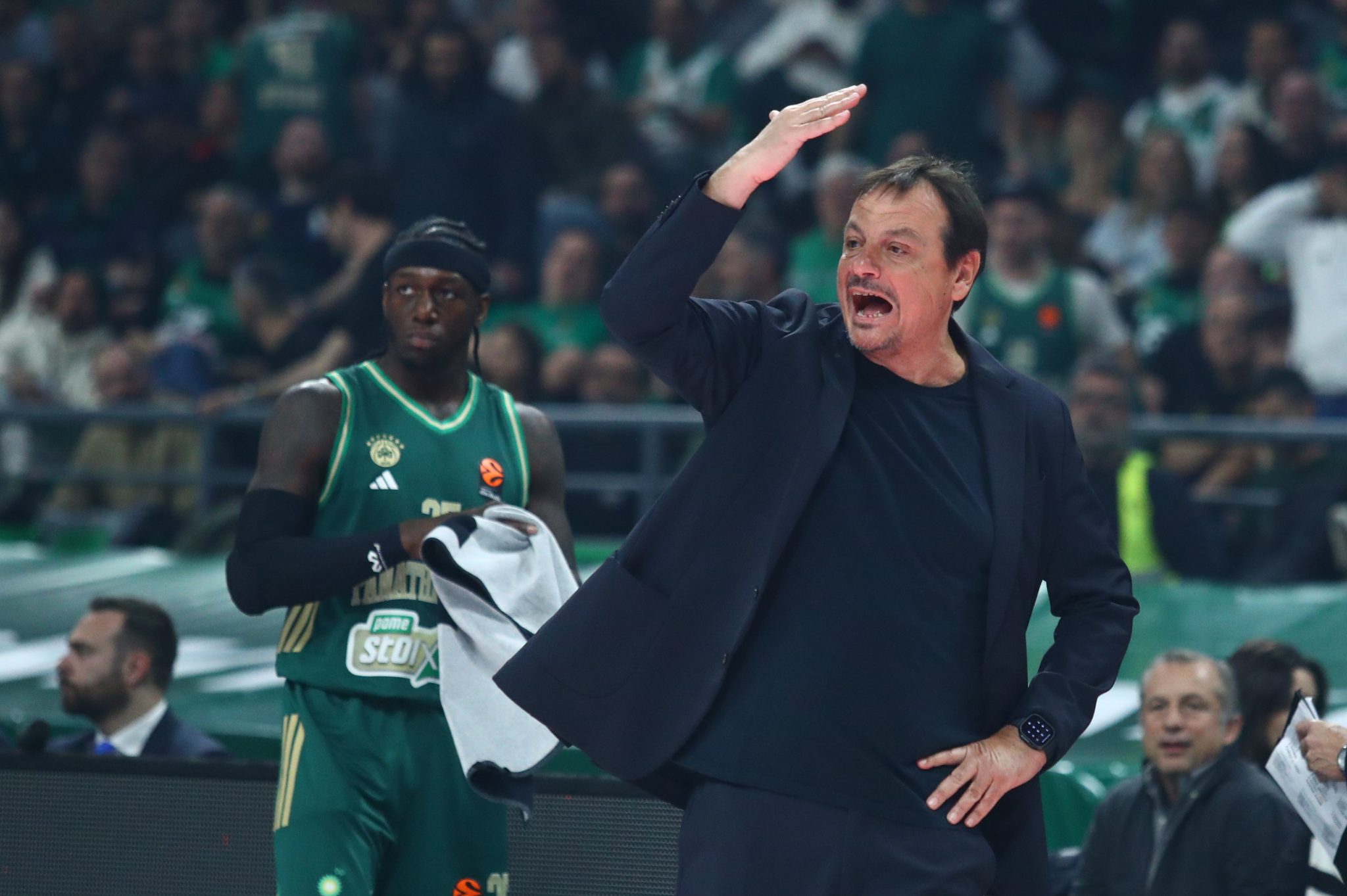 Απίστευτο: Έβαλε 11 παίκτες σε 10 λεπτά ο Άταμαν