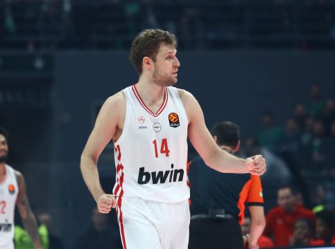 ΟΛΥΜΠΙΑΚΟΣ – ΜΠΑΓΕΡΝ ΜΟΝΑΧΟΥ Live Streaming