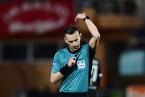 Ιδού η «βροχή» λαθών του Τσακαλίδη κατά του Ολυμπιακού