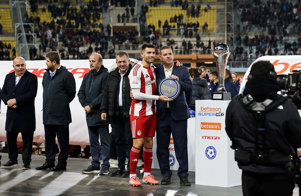 MVP του Betsson Super Cup ο Καλογερόπουλος: «Ευχαριστούμε πολύ για τη στήριξη, πάμε Ολυμπιακός!» (vid)