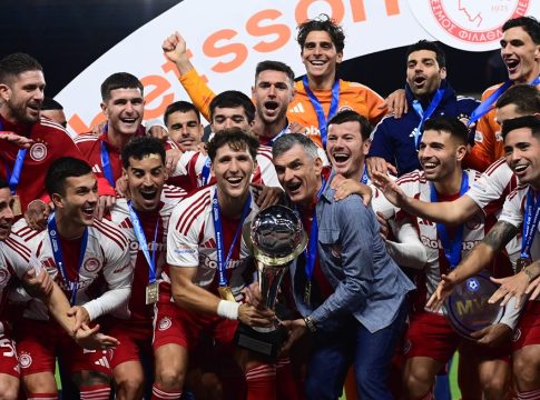 Ολυμπιακός: Οι πανηγυρισμοί για το Betsson Super Cup, η αποθέωση του κόσμου και το… πάρτι στα αποδυτήρια (vid)
