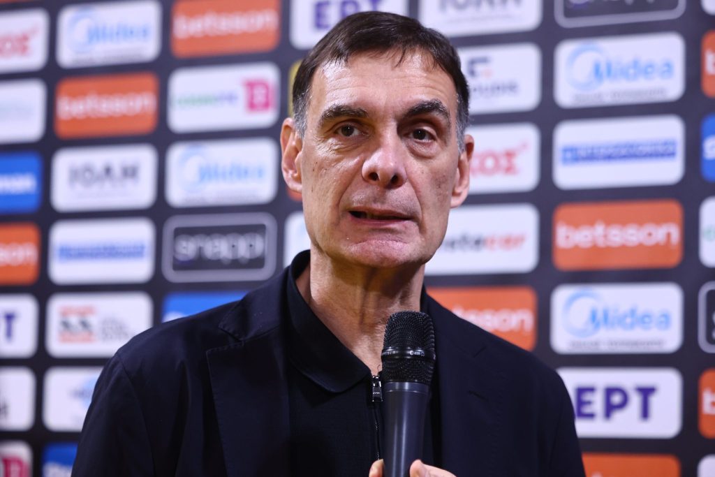 Μπαρτζώκας για την κατάσταση του Μιλουτίνοφ και η ατάκα για Μόρις