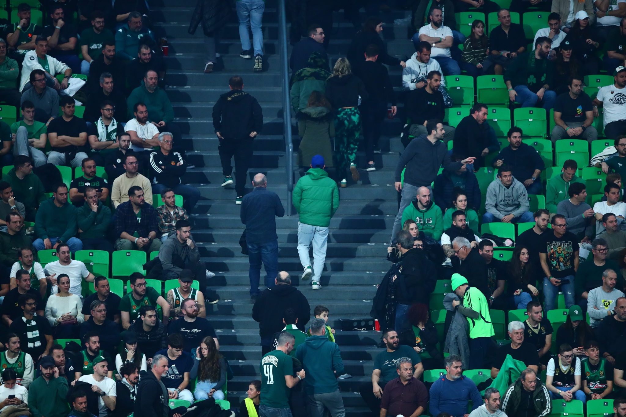 Αποδοκιμασίες από τους φίλους του Παναθηναϊκού – Έφυγε αρκετός κόσμος πριν λήξει το ματς