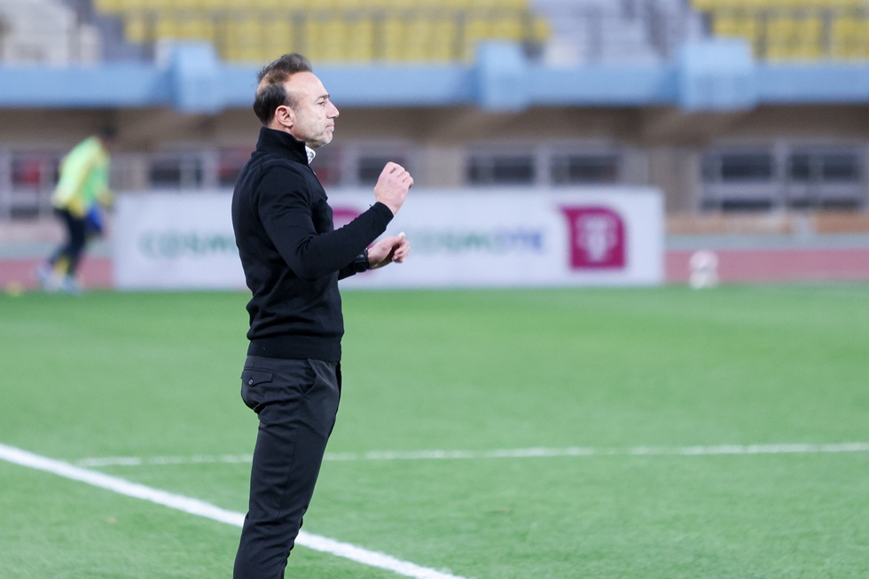 Το μήνυμα του Κόντη μετά την πρόκριση επί της ΑΕΚ: «Περήφανος για όλους σας – Η δουλειά συνεχίζεται»