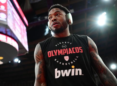 Ολυμπιακός: Με Τζόουνς και Γουόρντ κόντρα στην Καρδίτσα – Εκτός ο Νιλικίνα