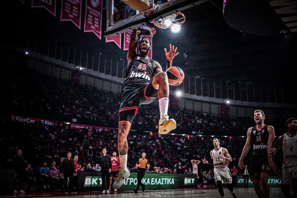 Η άφιξη του Τζόουνς που… εκτόξευσε τον Χολ: Το step up του Αμερικανού και οι αριθμοί που «ζαλίζουν» (vids)